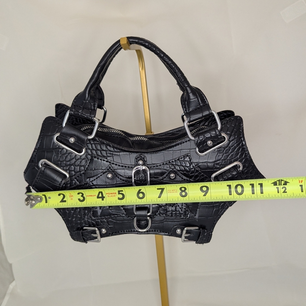 Black Crocodile-Embossed Bat Purse - Picture 2 of 7